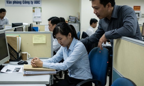 Quấy rối tình dục: Từ ranh giới pháp lý đến hành động bảo vệ phụ nữ công sở