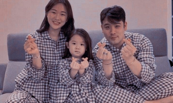 'Sao bố không thể nói chuyện với con như AI?': Câu hỏi vạch sự thiếu trách nhiệm của không ít ông bố bà mẹ