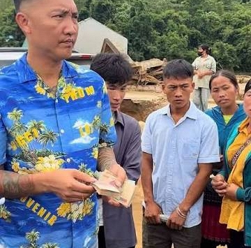 Cách Huấn 'Hoa Hồng' trao tiền từ thiện, có dấu hiệu sử dụng sai mục đích