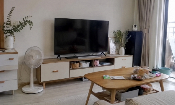 Vì sao ngày càng nhiều gia đình không còn đặt tivi lên kệ? 2 cách bố trí đang phổ biến trong nhà hiện đại