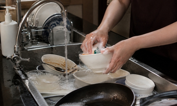 5 kiểu rửa bát càng rửa càng bẩn