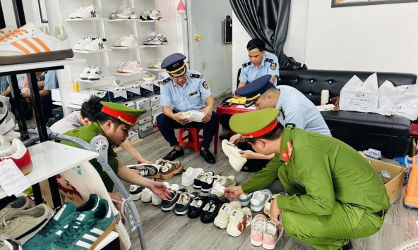 Tăng cường kiểm tra các hộ kinh doanh: Phát hiện 23 vụ vi phạm, xử phạt gần 165 triệu đồng