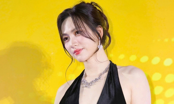 Cái tát đau đớn của mẹ Phương Anh Đào dành cho con gái