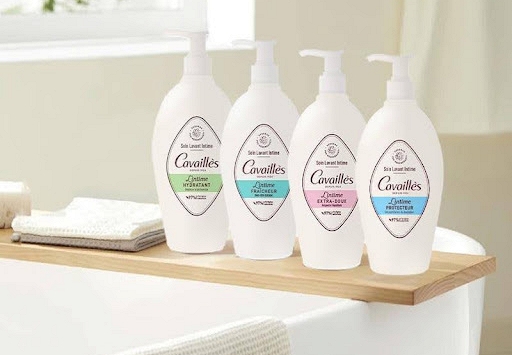 Chăm sóc sức khỏe phái đẹp đa thế hệ: Vì sao Dung dịch vệ sinh Cavaillès là lựa chọn hàng đầu của mẹ và con?