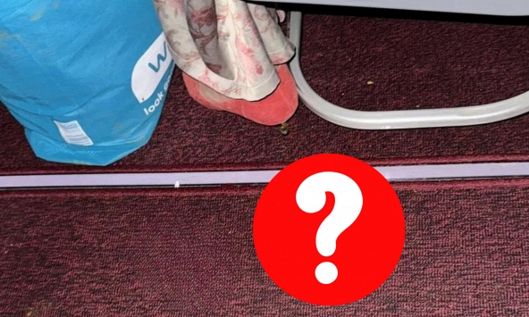 Đang viral vụ người phụ nữ đi vệ sinh trên máy bay, khách hàng kể 40 phút “kinh hoàng” sau đó