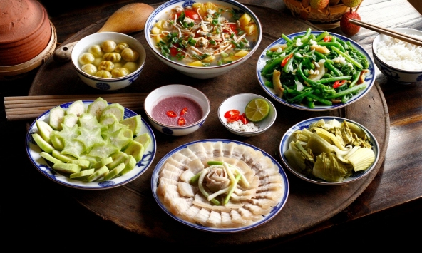 Đột quỵ ngày càng trẻ hóa: Không chỉ ăn mặn, 2 loại rau quen thuộc này cũng nên hạn chế
