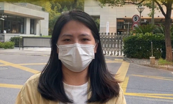 Một phụ nữ bỗng phát hiện mình sở hữu căn hộ 196m2 và một người chồng cô không hề biết suốt 10 năm