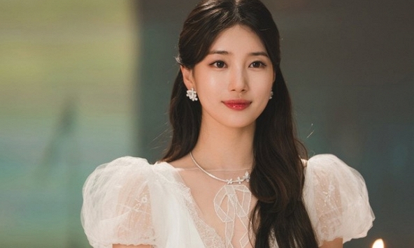 'Nhìn bạn diễn của Suzy mới thấy Hàn Quốc hết người đẹp trai rồi'