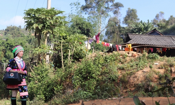Tăng hỗ trợ để cô đỡ thôn bản thêm vững vàng ở vùng khó khăn