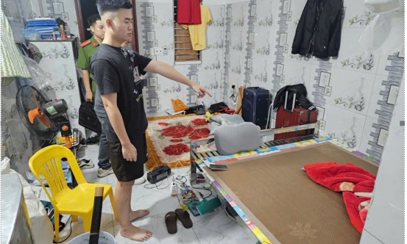 Thi hành lệnh bắt tạm giam nam sinh viên Nguyễn Trọng Khánh SN 2007