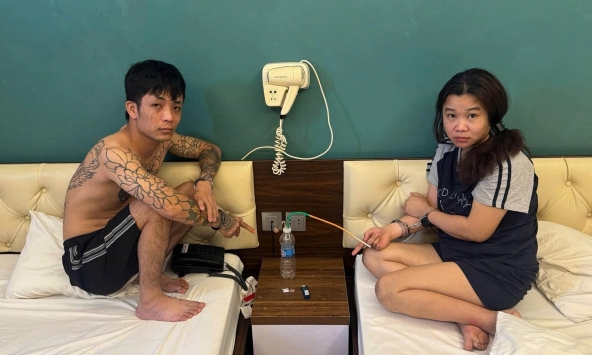 Bắt giữ Lê Thị Thúy SN 1989 trong nhà nghỉ
