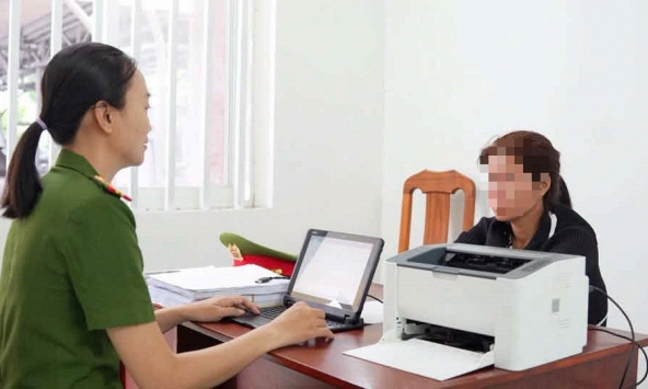 Lệnh giữ người khẩn cấp với TikToker Lê Thị Hiểu SN 1983
