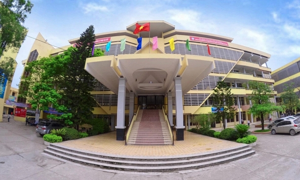 Mưa bão liên tục, 1 học viện ra thông báo nóng: Các em 2k8 cập nhật ngay