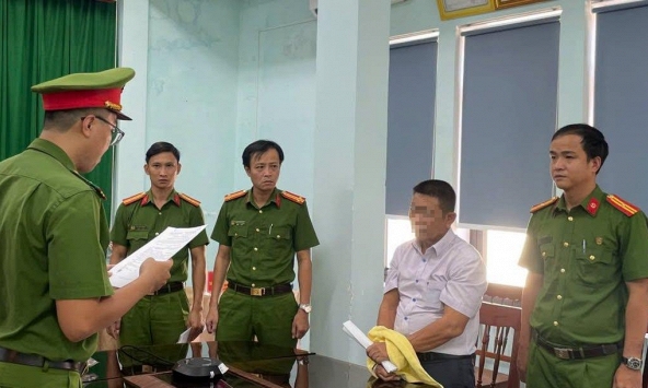 Thi hành lệnh bắt tạm giam Giám đốc Huỳnh Ngọc Ánh