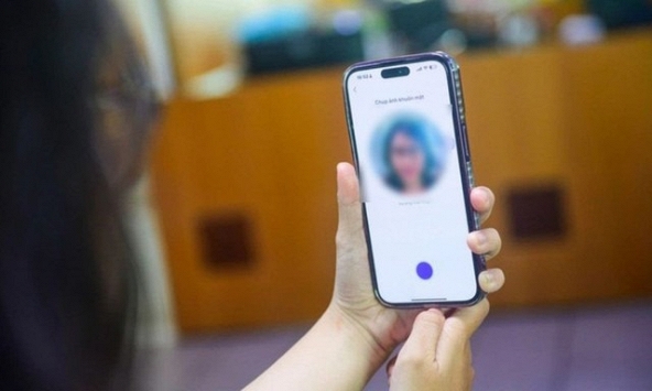 Công an chỉ rõ chiêu lừa đảo sinh trắc học từ camera điện thoại, chiếm đoạt tiền trong tài khoản ngân hàng