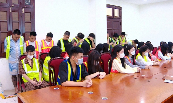 Công an kiểm tra nhiều tài khoản ngân hàng liên quan đến giao dịch 100 tỷ đồng, bắt giữ 47 đối tượng