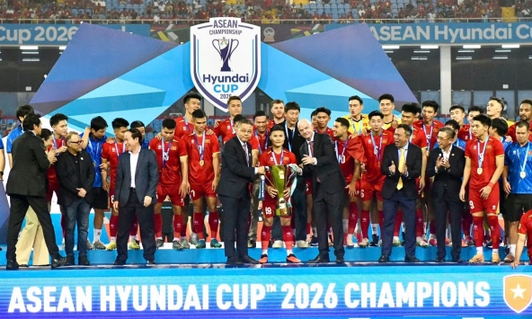 Xuân Son được nhận 1 xe ô tô, mỗi cầu thủ của tuyển Việt Nam được thưởng riêng 40 triệu đồng sau cúp vô địch Đông Nam Á