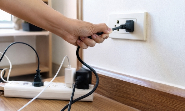 4 thiết bị điện “chạy ngầm” 24/7 ngay cả khi đã bấm nút tắt