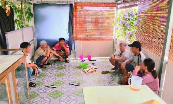 Bắt quả tang Trần Thị Loan SN 1977 cùng nhiều người khác liên quan đến số tiền 2.850.000 đồng