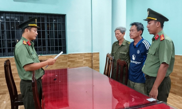 Ra lệnh bắt tạm giam Lê Văn Phong SN 1970