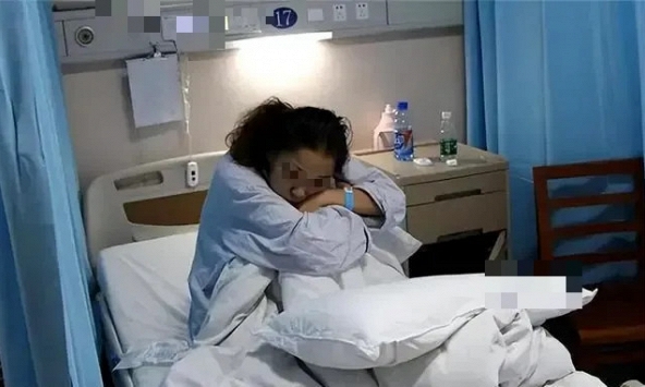Hút ra 7 lít chất lỏng 'đáng sợ' từ người phụ nữ 40 tuổi tay chân gầy nhưng bụng như bầu 6 tháng