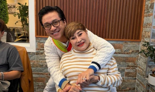 Tuấn Hưng mang 3 con sang Mỹ sống, vợ cũ Đàm Vĩnh Hưng viết đúng 3 chữ