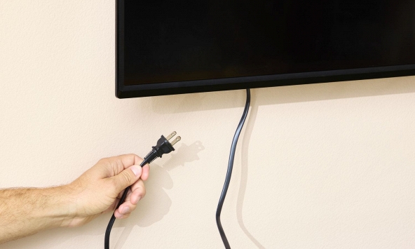 Lời khuyên cho những gia đình ít bật TV nhưng cắm điện 24/24