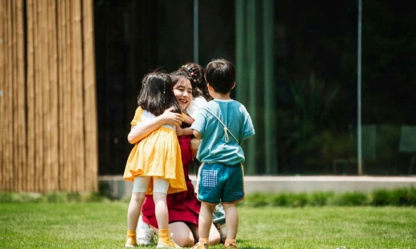 Cảm giác được yêu thương của trẻ đến từ đâu?