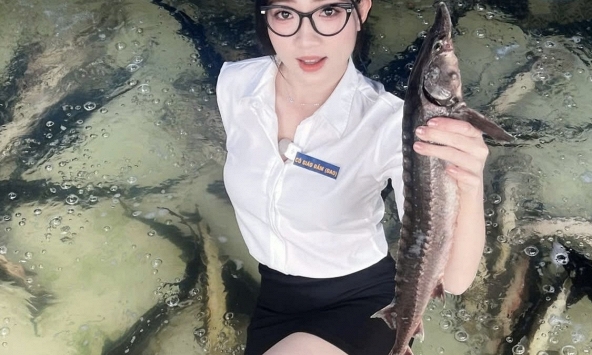 Giải mã 'Cô Giáo Đầm': Công thức viral tạo nên sức hút khó cưỡng
