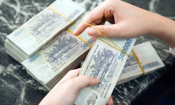 Nguyễn Thị Hà SN 1990 chuyển khoản thành công 39 triệu đồng liền nhờ mẹ báo công an, Vũ Thị Hồng Trịnh SN 2005 được mời làm việc, xác minh