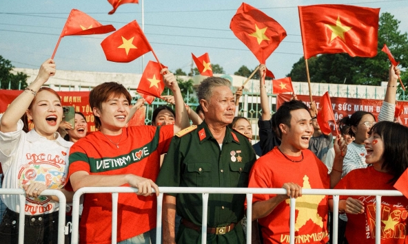 Huỳnh Lập thu về 173 tỷ đồng