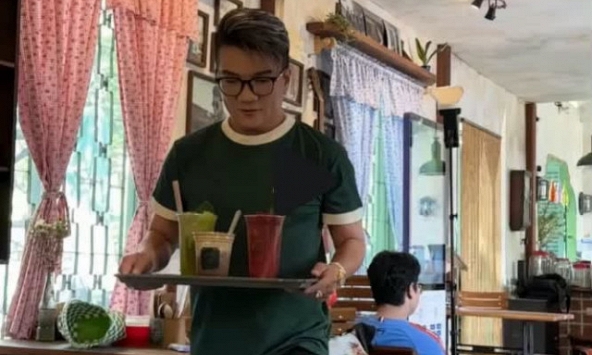 Quán cà phê của Đàm Vĩnh Hưng liên tiếp bị đánh giá 1 sao: Chuyện gì đang xảy ra?