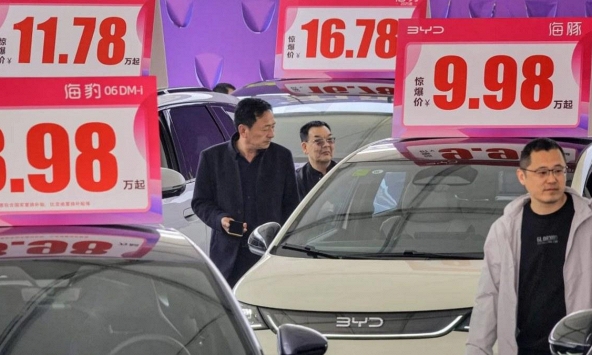 Thống kê cho thấy xe điện giữ giá không phụ thuộc vào chiếc xe, mà vào việc hãng có còn ở lại thị trường hay không