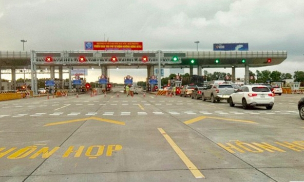 Bộ Công an nêu rõ các trường hợp lùi xe trên cao tốc sẽ không bị phạt nguội