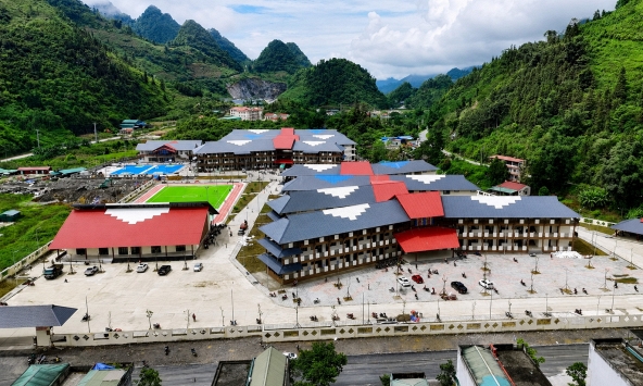 Đây là ngôi trường được chọn làm điểm cầu trung tâm của Lễ khai giảng năm học 2026 - 2027