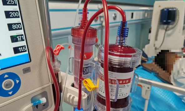 Người đàn ông đột nhiên nói năng lảm nhảm, xuất hiện ảo giác, nguyên nhân xuất phát từ thứ có trong tủ của nhiều gia đình