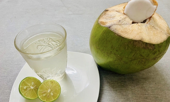 Nước chanh hay nước dừa tốt hơn? Câu trả lời thực sự khiến nhiều người thay đổi suy nghĩ