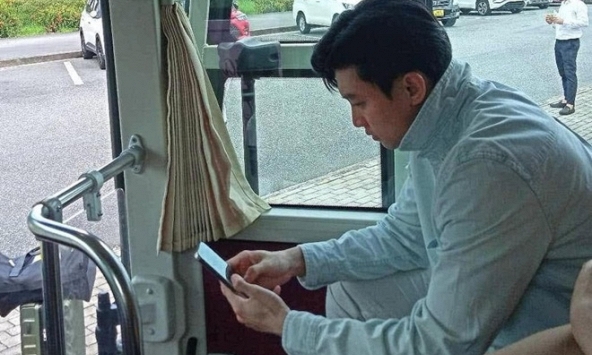 Nam diễn viên đình đám quê Cần Thơ đi bán mì ở khắp TP.HCM