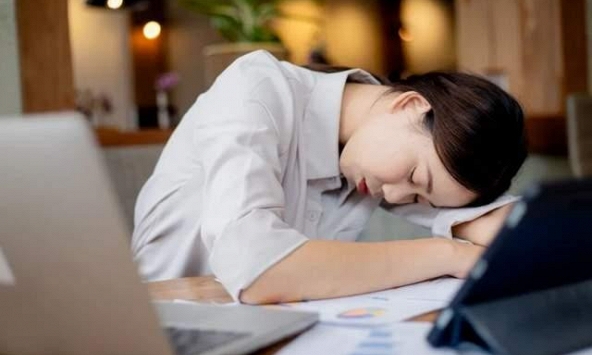 Ngủ trưa kiểu này không chỉ giúp bạn giảm cân mà còn tăng cơ bắp? Nghiên cứu Harvard phát hiện một chi tiết ít ai để ý