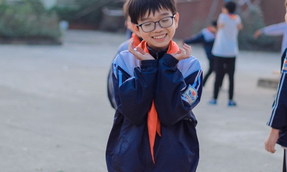 Sân trường rộng chưa chắc bé gái và bé trai có chỗ chơi như nhau