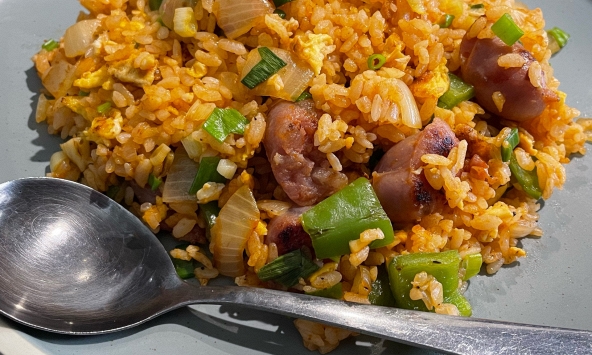Cả nhà cùng mắc tiểu đường dù không ai mê đồ ngọt, bác sĩ chỉ đích danh 2 món cực quen 'bơm đường' vào máu