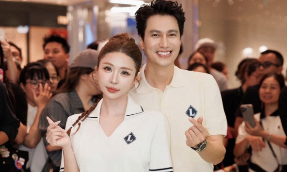 Việt Anh bị nói suốt ngày khoe tình cảm với Quỳnh Nga