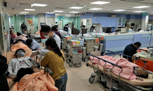 Nam bệnh nhân 25 tuổi gây phẫn nộ khi dùng máu nhiễm HIV 'tấn công' 2 nhân viên y tế