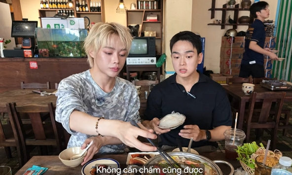Chàng trai Yên Bái sang Hàn làm idol, về nước mới lần đầu được ăn món đặc sản miền Tây