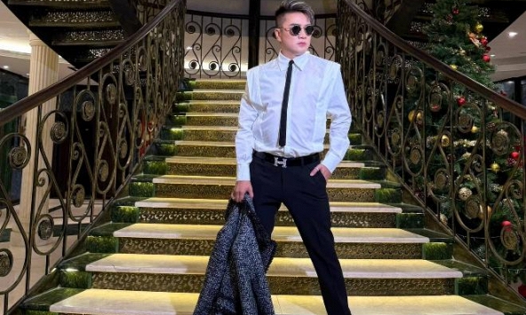 Chuyện lố của Đàm Vĩnh Hưng