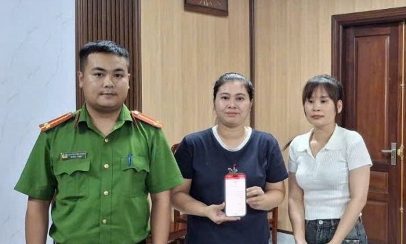 Phát hiện giao dịch chuyển khoản 50.920.000 đồng từ tài khoản Agribank sang HDBank của Nguyễn Thị Kim Anh SN 1991, công an lập tức xác minh