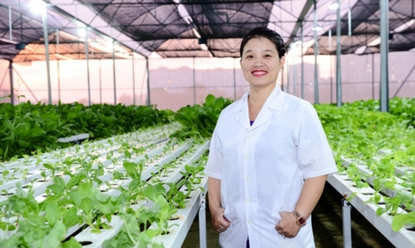 TS Phạm Thị Thu Hà tìm hoạt chất thực vật có thể ức chế cỏ dại
