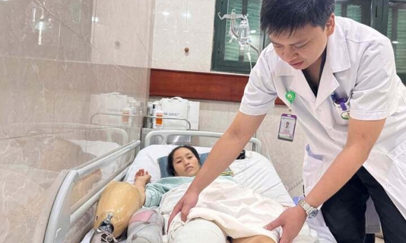 Cô giáo lao ra đường cứu bé 2 tuổi, bị xe tải cán qua: Phụ huynh nghẹn ngào khẳng định một điều