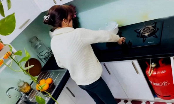 Lời khuyên cho những gia đình đang đặt bình gas ngay dưới bếp gas