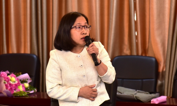 TS Nguyễn Thị Trang lần theo một gen ở rễ lúa